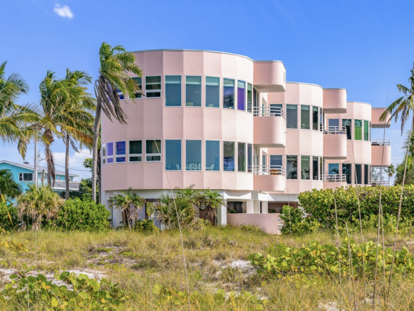 Stunning Beachfront Retreat with Gorgeous Gulf Views and Pool Access